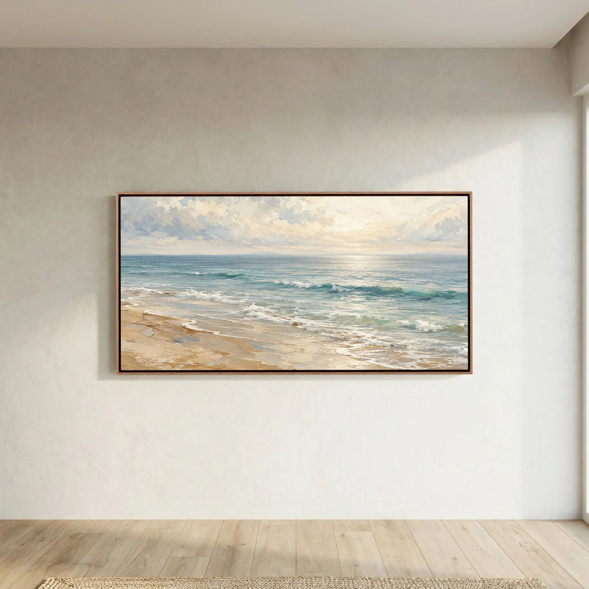 Arte costeira Atlantic Quiet numa parede clara, com a composição panorâmica da praia.